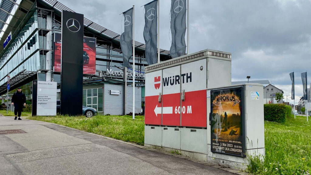 Würth - Dauerwerbung auf Schaltkästen in Stuttgart