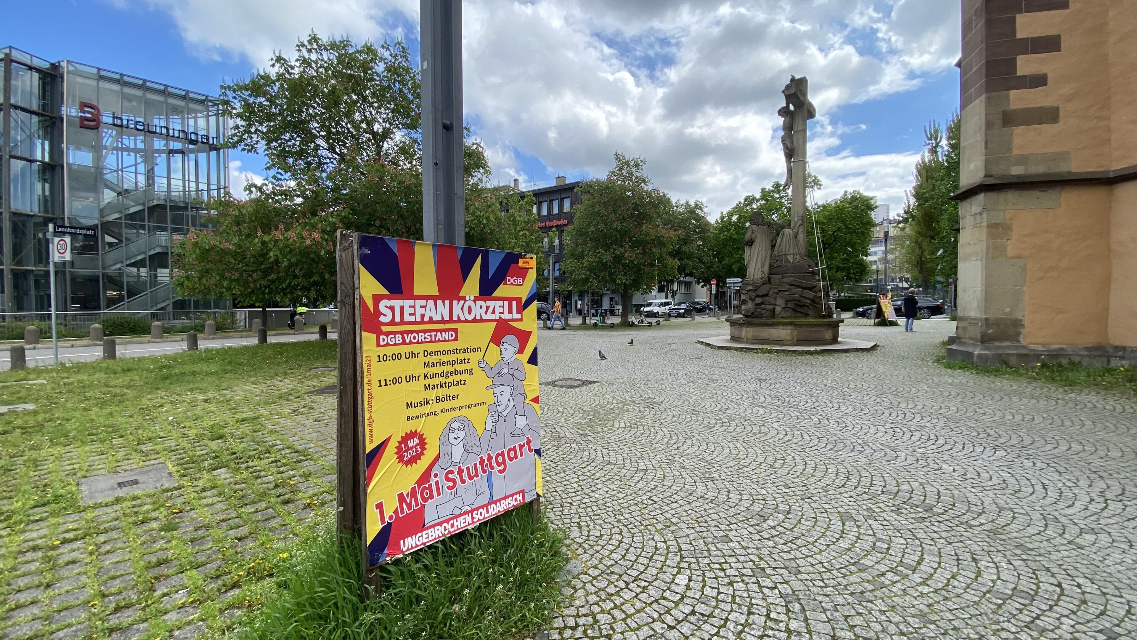 Plakatständer Rathaus Stuttgart